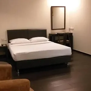 2* 酒店 芒亚酒店